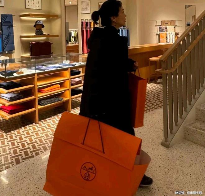 不离美国巡演撒狗粮夫妻相十足令人羡！尊龙凯时·中国网站萧敬腾林有慧形影(图6)