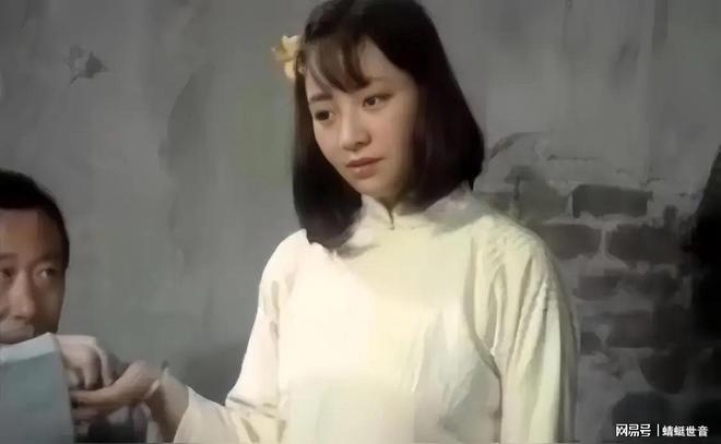 的眼罩门；老杜被抛弃勉强保命尊龙AG人生就是博47背后(图1)