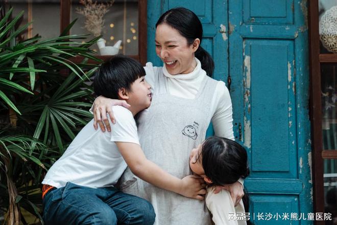 心：家长与抑郁症孩子相处的5个必读建议凯时尊龙人生就是博长沙儿童心理咨询中(图1)